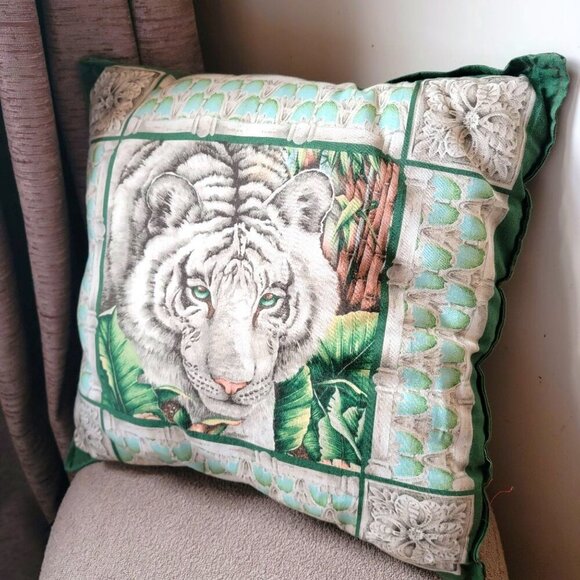 Vintange White Tiger Decorative Throw Pillow With Tropical Design & Intricate B - Picture 2 of 8